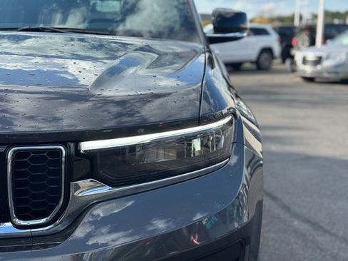 New 2025 Jeep Grand Cherokee Overland w/ Luxury Tech Group IV image 7