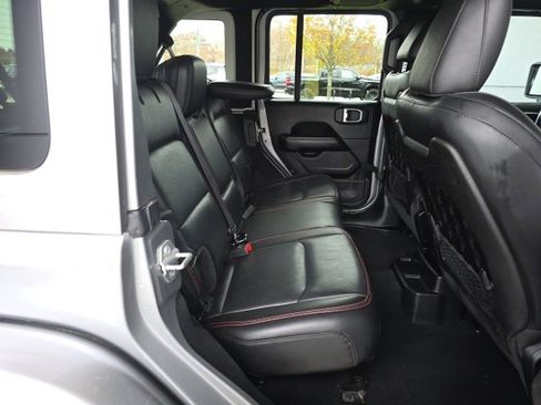Used 2018 Jeep Wrangler Unlimited Rubicon w/ Dual Top Group image 13