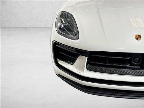 Used 2026 Porsche Macan AWD/4WD image 28