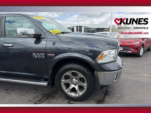 Used 2015 RAM 1500 Laramie w/ Convenience Group image 18