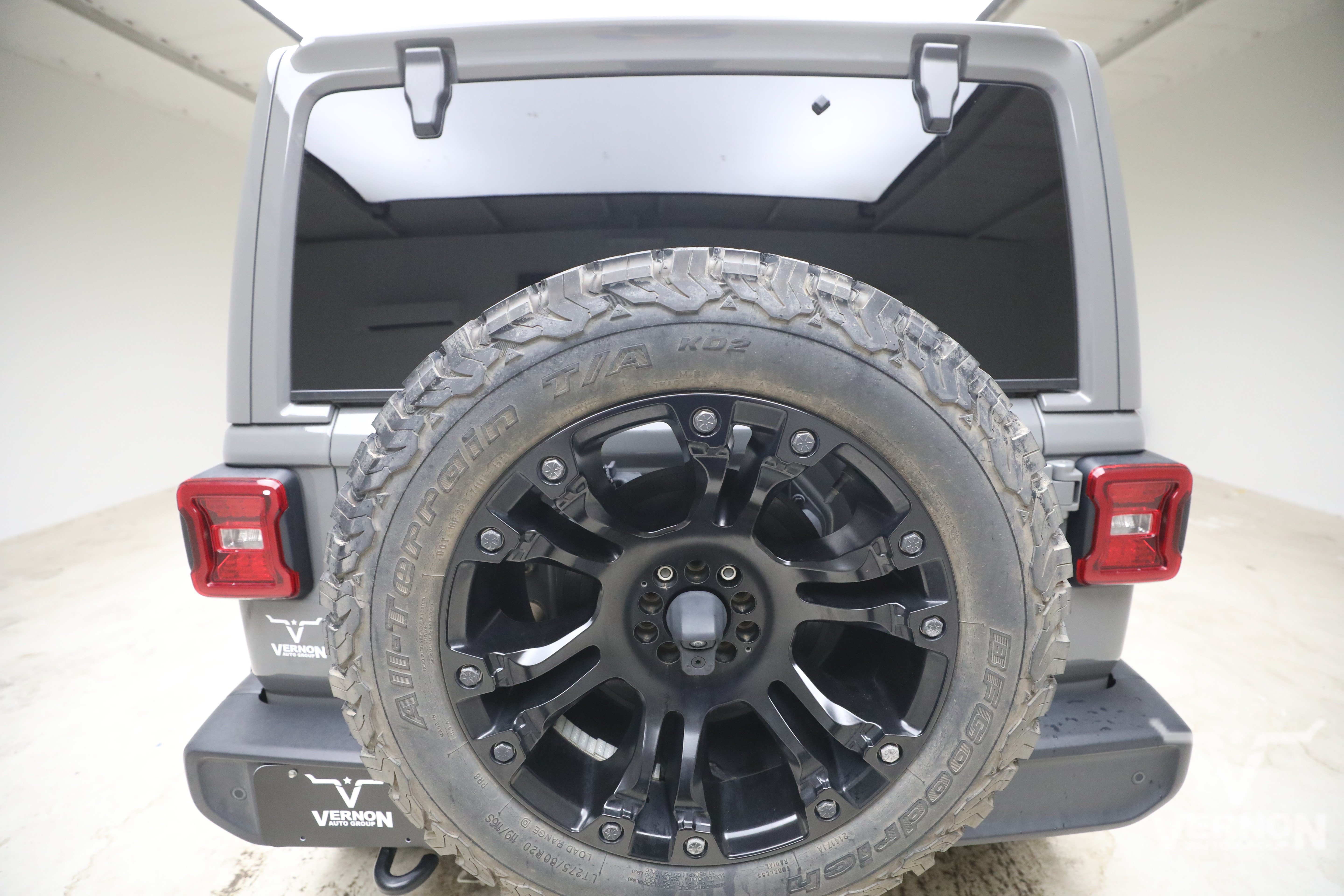 Used 2020 Jeep Wrangler Unlimited Sahara AWD/4WD image 4