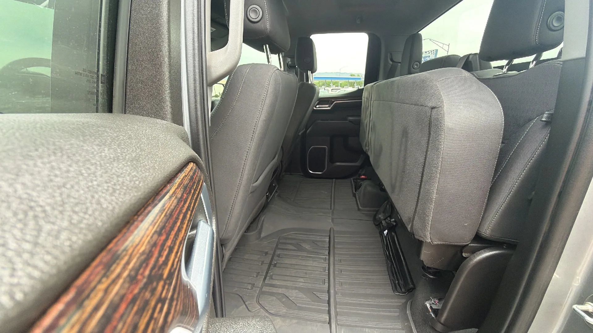 Used 2023 GMC Sierra 1500 SLE w/ Enhanced Capability Package AWD/4WD image 15