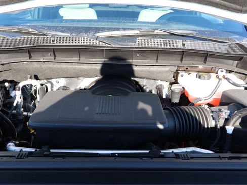 New 2026 GMC Sierra 1500 SLT image 18