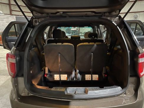Used 2016 Ford Explorer XLT image 22