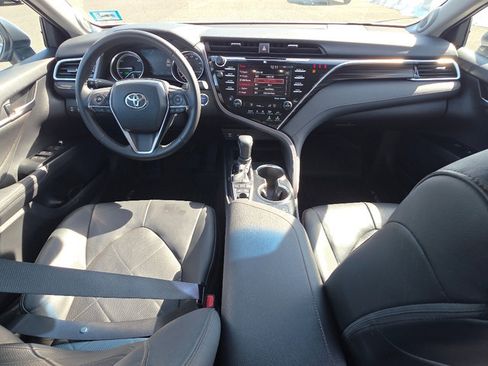 Used 2018 Toyota Camry XLE w/ Audio Package image 2