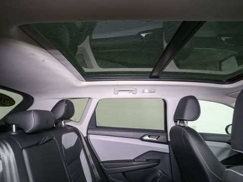 Used 2022 Volkswagen Taos SEL image 21