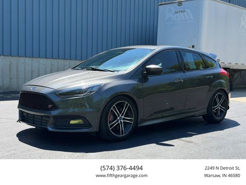 Used 2015 Ford Focus ST FWD image 1