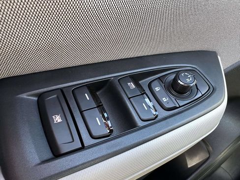 Certified 2025 Subaru Forester AWD/4WD image 32