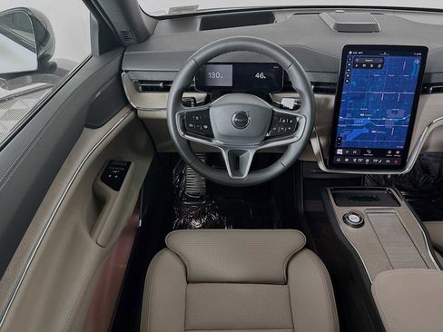 Used 2025 Volvo EX90 Plus image 20