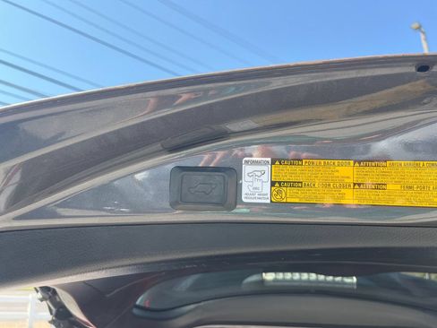 Used 2013 Toyota RAV4 Limited FWD image 15