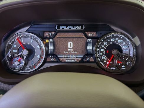 Used 2020 RAM 3500 Limited image 15