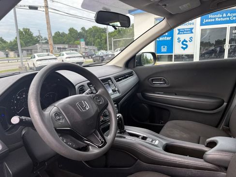 Used 2016 Honda HR-V LX image 7