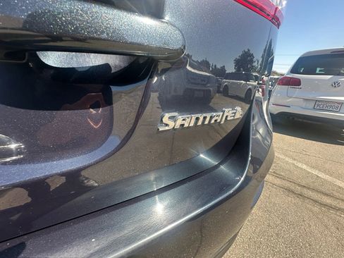 Used 2011 Hyundai Santa Fe GLS image 24