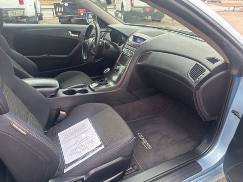 Used 2011 Hyundai Genesis 2.0T image 6
