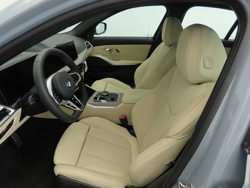 Certified 2025 BMW 330i Sedan w/ M Sport Package image 21