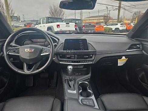 Used 2022 Cadillac CT4 Luxury w/ Cold Weather Package RWD image 21