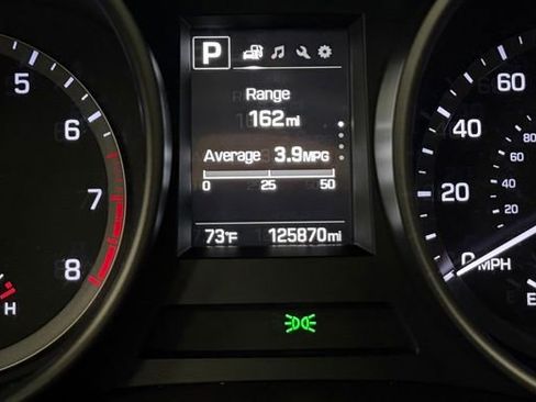 Used 2018 Hyundai Santa Fe SE AWD/4WD image 17