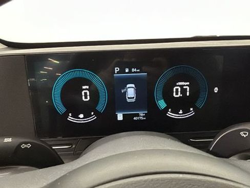 Used 2025 Hyundai Kona SEL AWD/4WD image 18