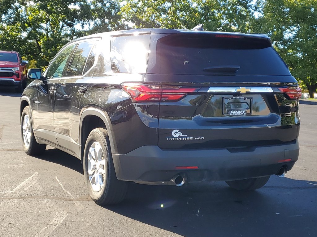 Used 2023 Chevrolet Traverse LS AWD/4WD image 4