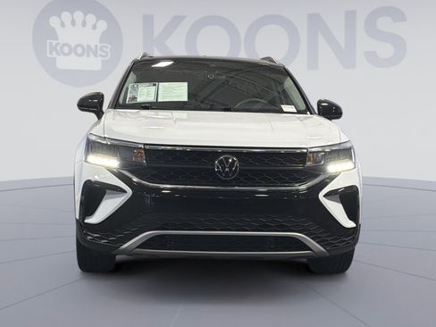Used 2024 Volkswagen Taos SE image 19
