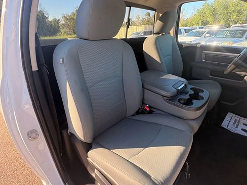 Used 2017 RAM 2500 Tradesman w/ Chrome Appearance Group AWD/4WD image 29