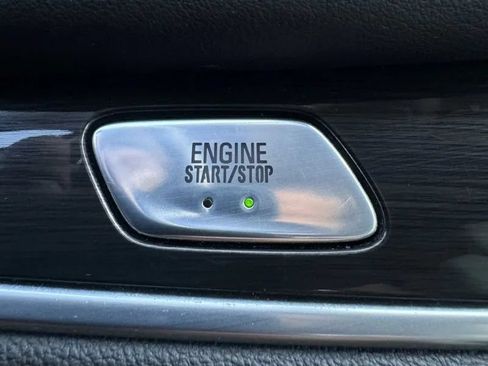 Used 2021 Buick Enclave Essence FWD image 34