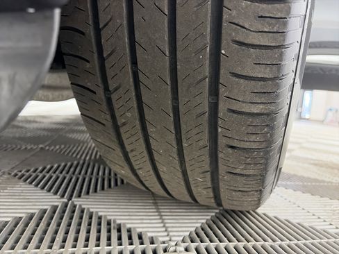 Used 2022 Ford Explorer XLT w/ Equipment Group 202A image 13