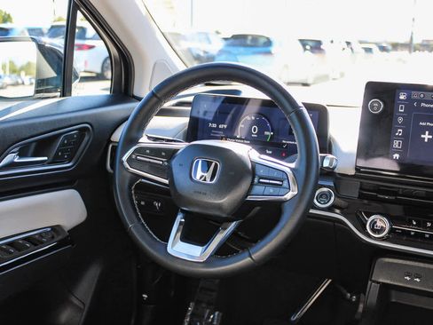 Certified 2025 Honda Prologue Touring image 15