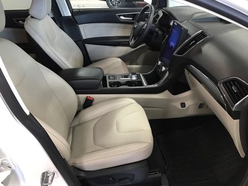 Used 2022 Ford Edge Titanium AWD/4WD image 14