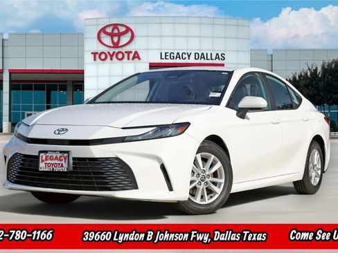 Used 2025 Toyota Camry LE FWD image 1