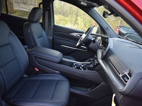 New 2026 Chevrolet Traverse LT w/ Enhanced Driving Package image 14