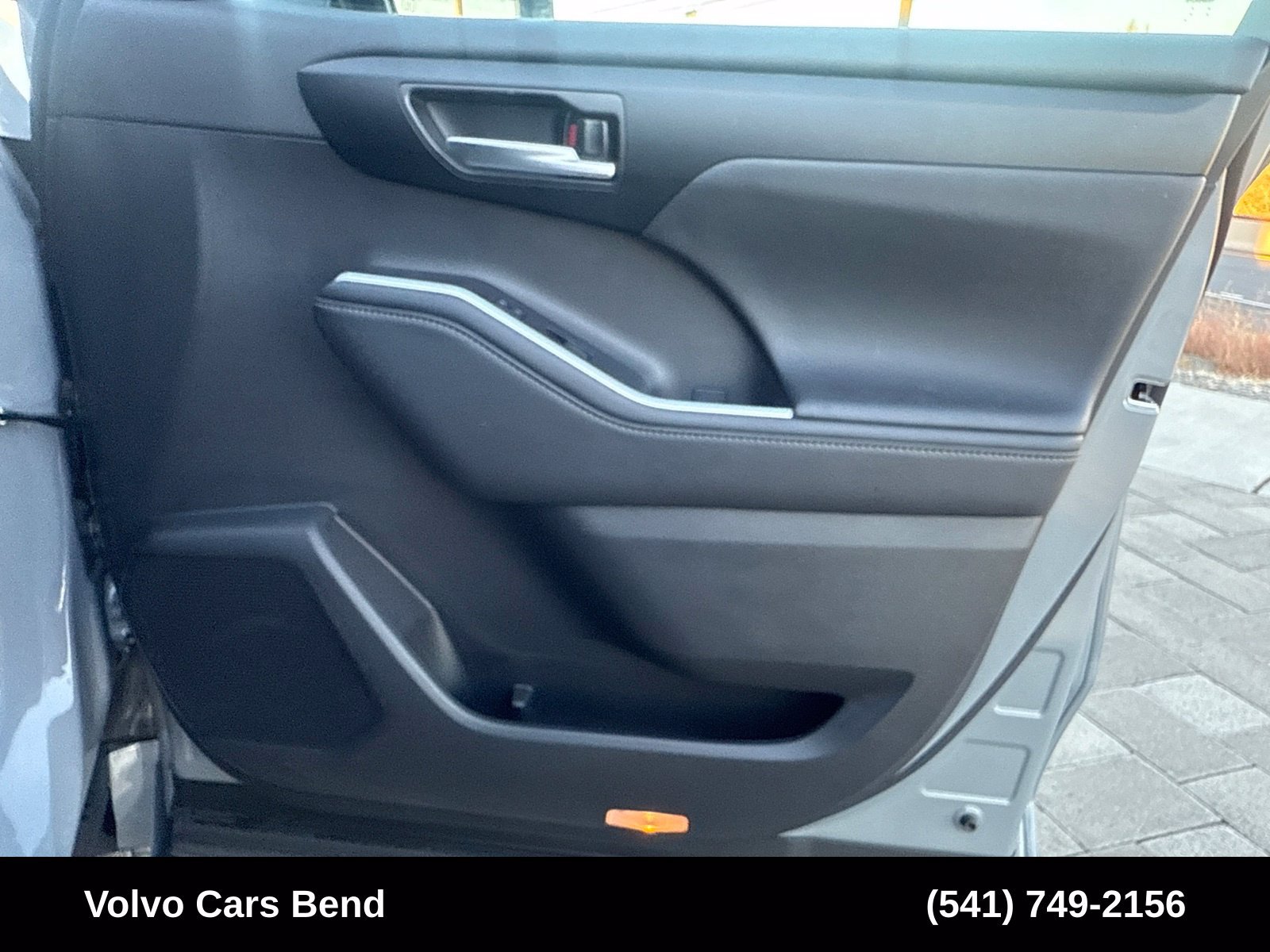 Used 2025 Toyota Highlander XLE AWD/4WD image 26