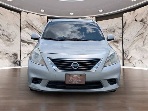 Used 2013 Nissan Versa SV FWD image 19
