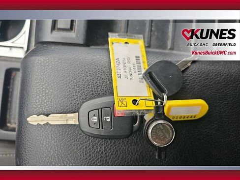 Used 2019 Toyota Tundra SR5 w/ SX Package AWD/4WD image 24