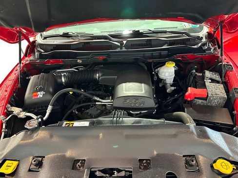 Used 2018 RAM 1500 Express image 32