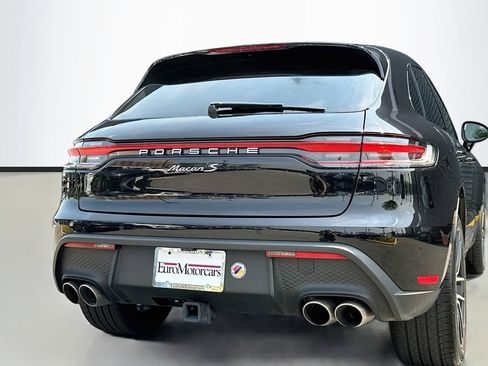Certified 2023 Porsche Macan S AWD/4WD image 34