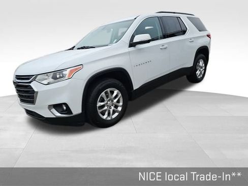 Used 2021 Chevrolet Traverse LT image 11