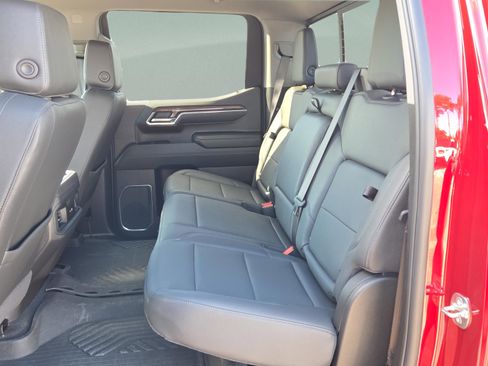 Used 2025 Chevrolet Silverado 1500 LT Trail Boss w/ Convenience Package II image 29