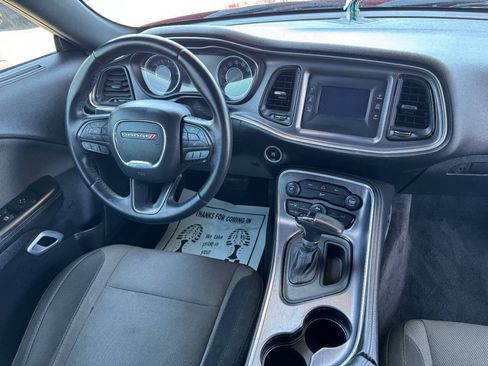 Used 2015 Dodge Challenger SXT RWD image 14