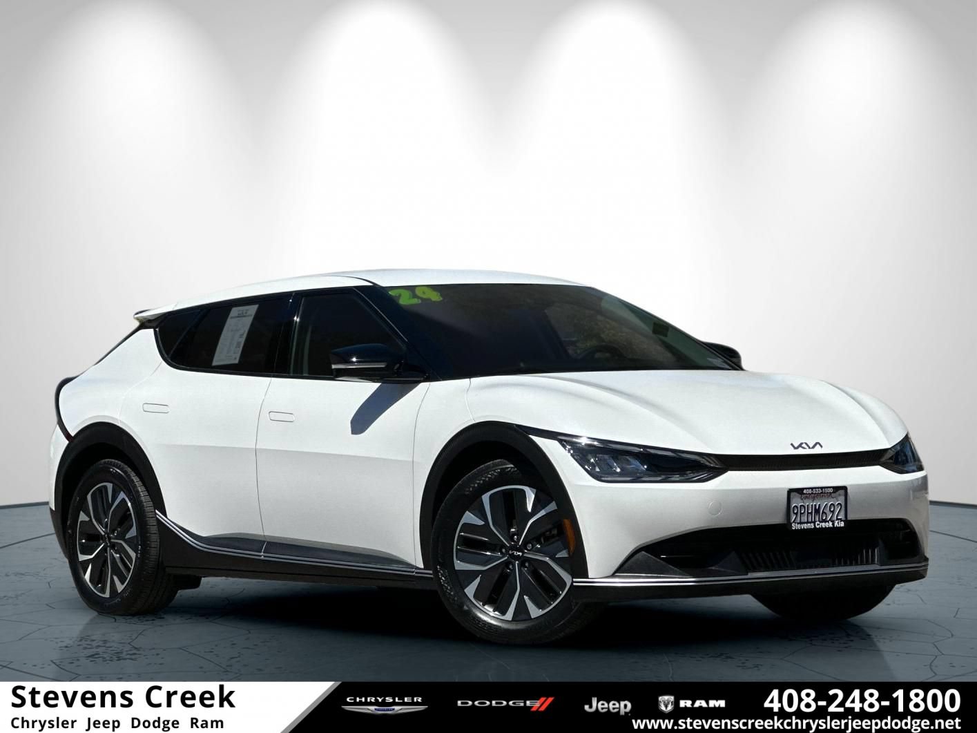 Used 2024 Kia EV6 Light RWD image 1