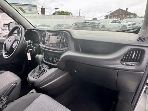 Used 2022 RAM ProMaster City Wagon image 17