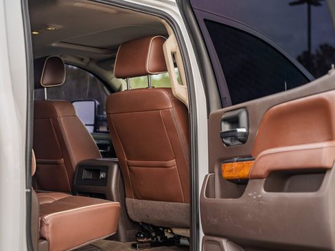 Used 2016 Chevrolet Silverado 3500 High Country w/ Duramax Plus Package image 23