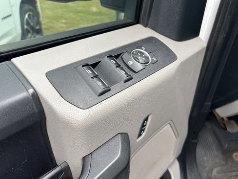 Used 2019 Ford F250 XL w/ Power Equipment Group image 13