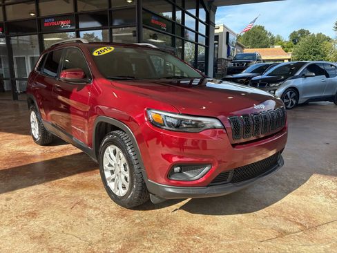 Used 2019 Jeep Cherokee Latitude w/ Popular Appearance Group image 1