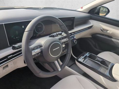 New 2026 Hyundai Tucson SEL image 3