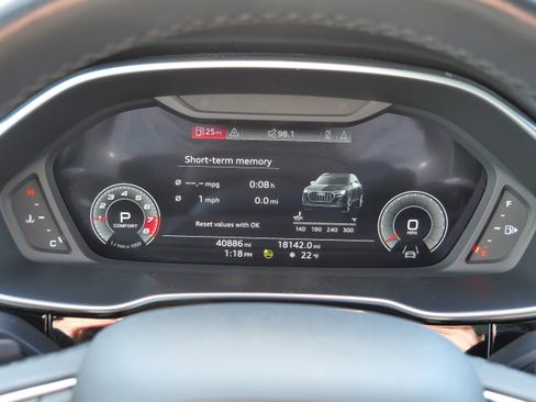 Certified 2023 Audi Q3 2.0T Premium Plus w/ Premium Plus Package AWD/4WD image 23