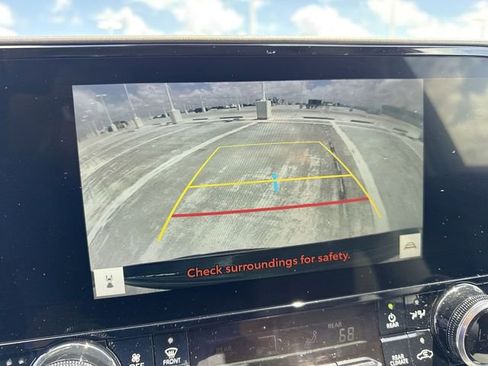 Used 2023 Toyota Highlander Limited image 17