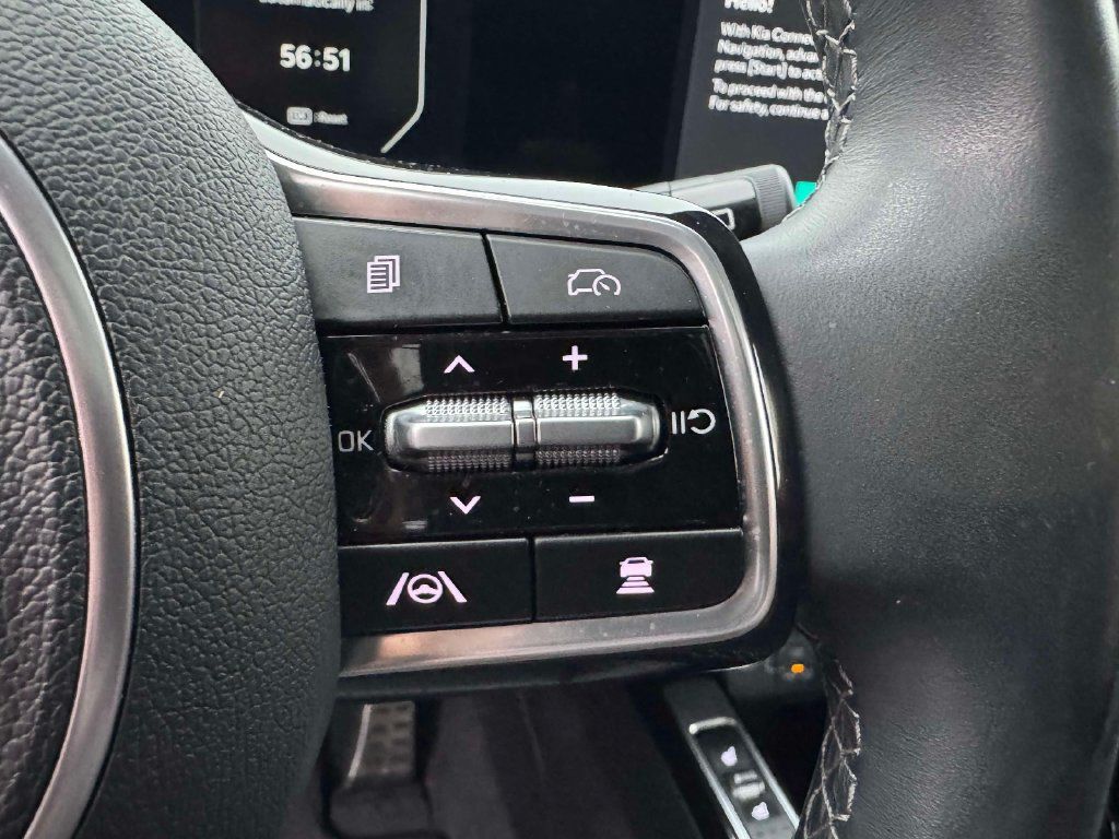 Used 2024 Kia Sorento SX AWD/4WD image 21