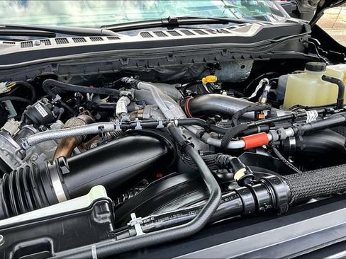 Used 2023 Ford F250 Lariat w/ Lariat Ultimate Package AWD/4WD image 9