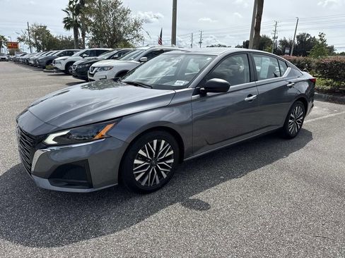 Certified 2024 Nissan Altima 2.5 SV image 8